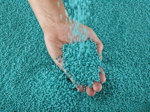 Latest company news about Application of Modified PBT Material in the Automotive Field